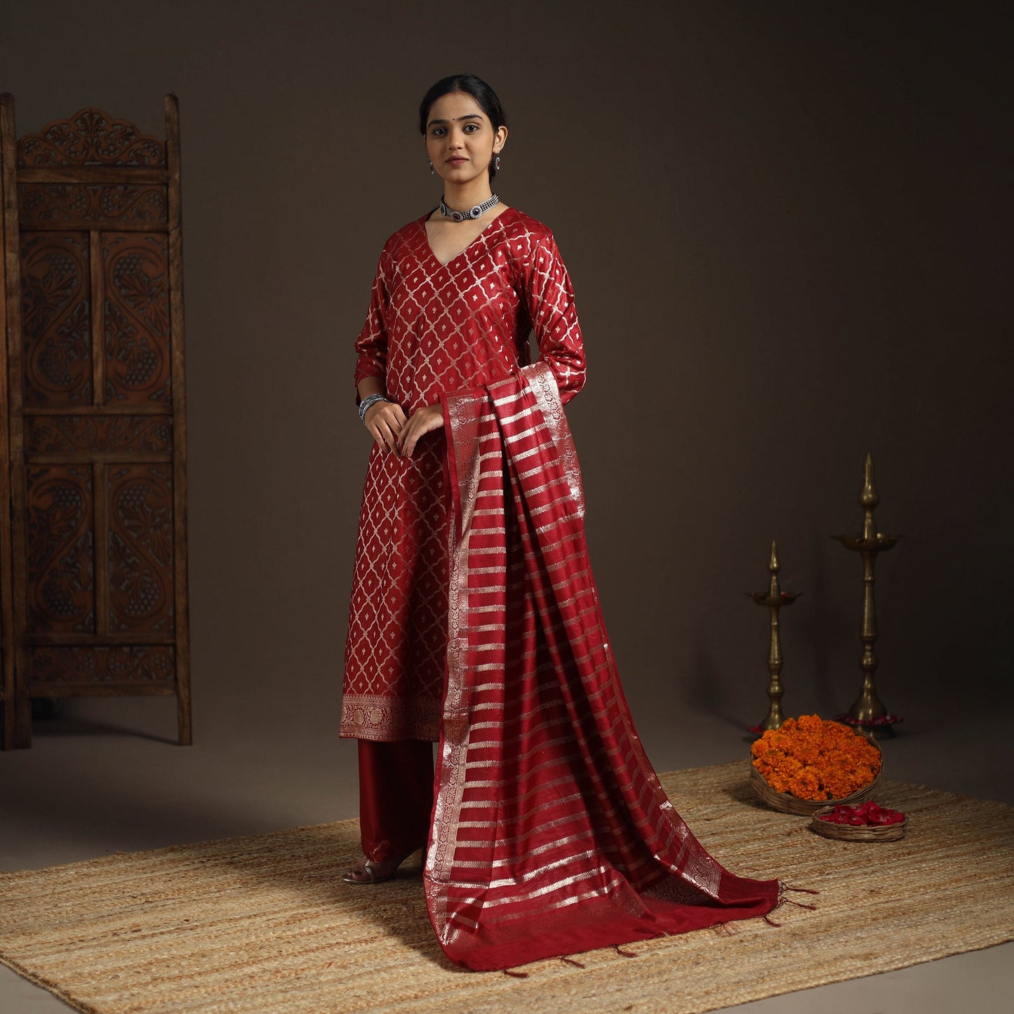 Red - tanchoi silk cotton banarasi kurta set for women (set