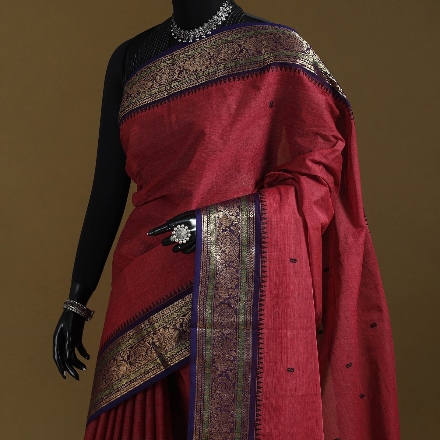 Thread buti cotton kanchipuram saree with border 39