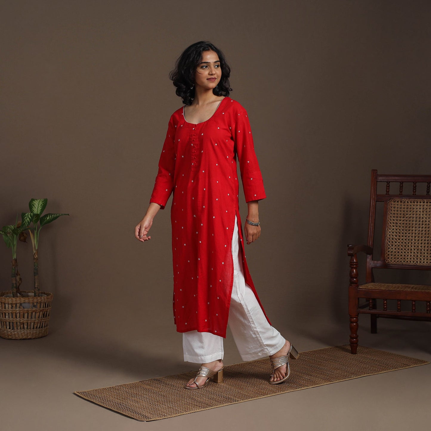Red - thread buti work cotton plain kurta set (set of 2) 09