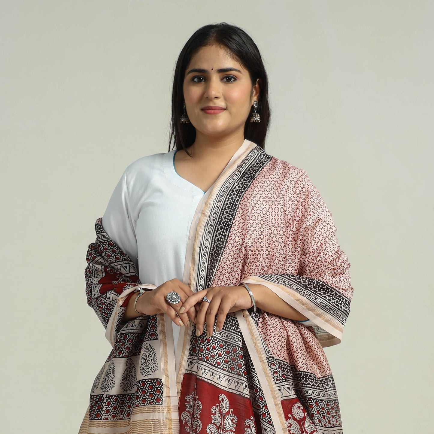Red - traditional maheshwari silk bagh dupatta 09