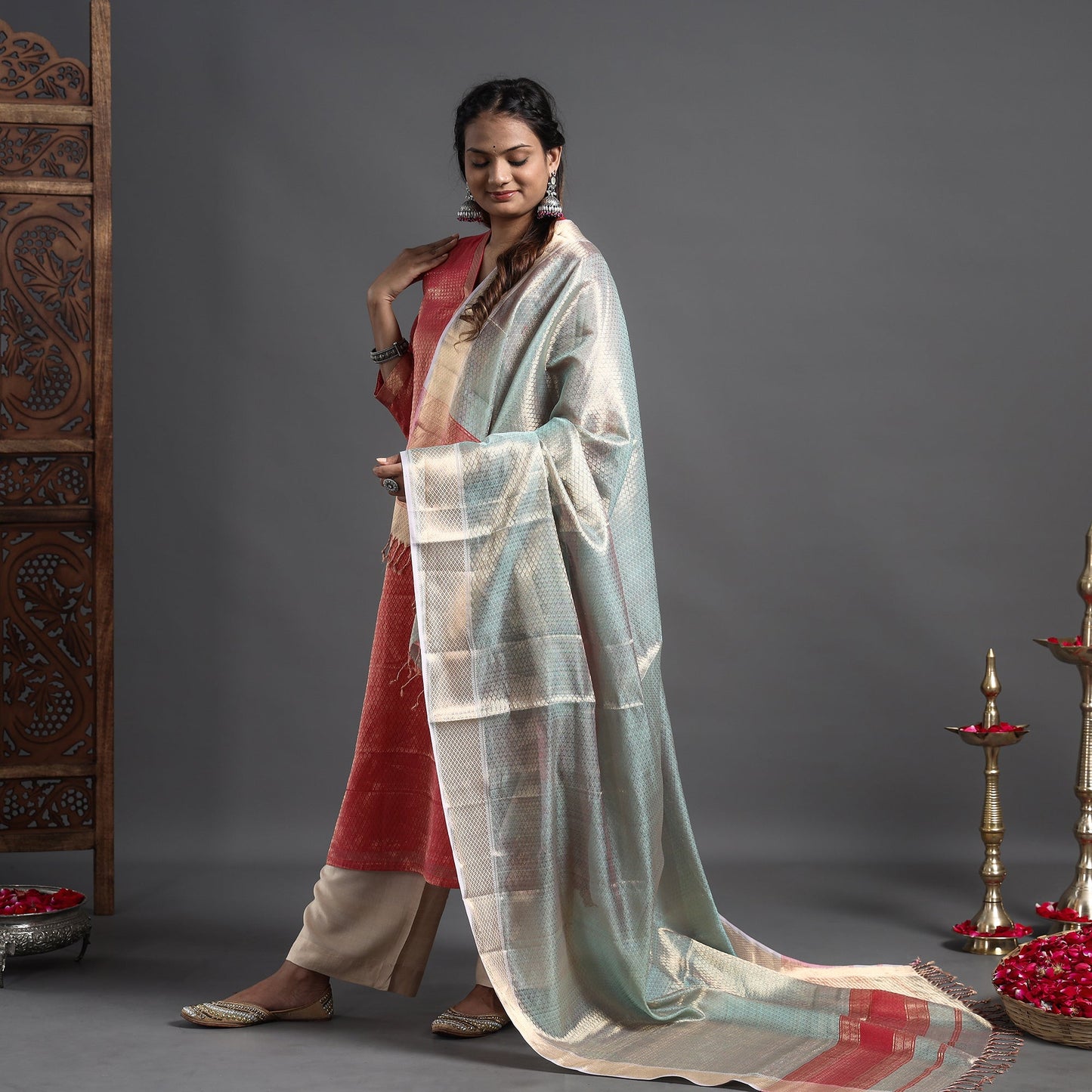 Traditional Maheshwari Tissue Zari Work Cotton Handloom Kurta with Dupatta Set