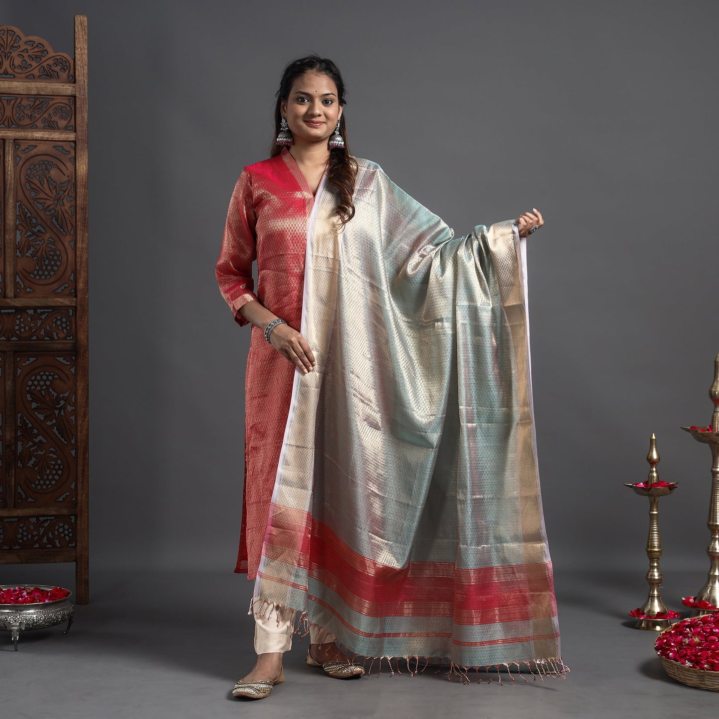 Traditional Maheshwari Tissue Zari Work Cotton Handloom Kurta with Dupatta Set
