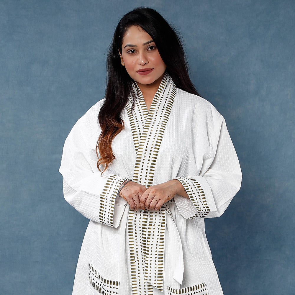 Buy Sanganeri Block Printed Waffle Weave Handwoven Bath Robe Online at iTokri.com
