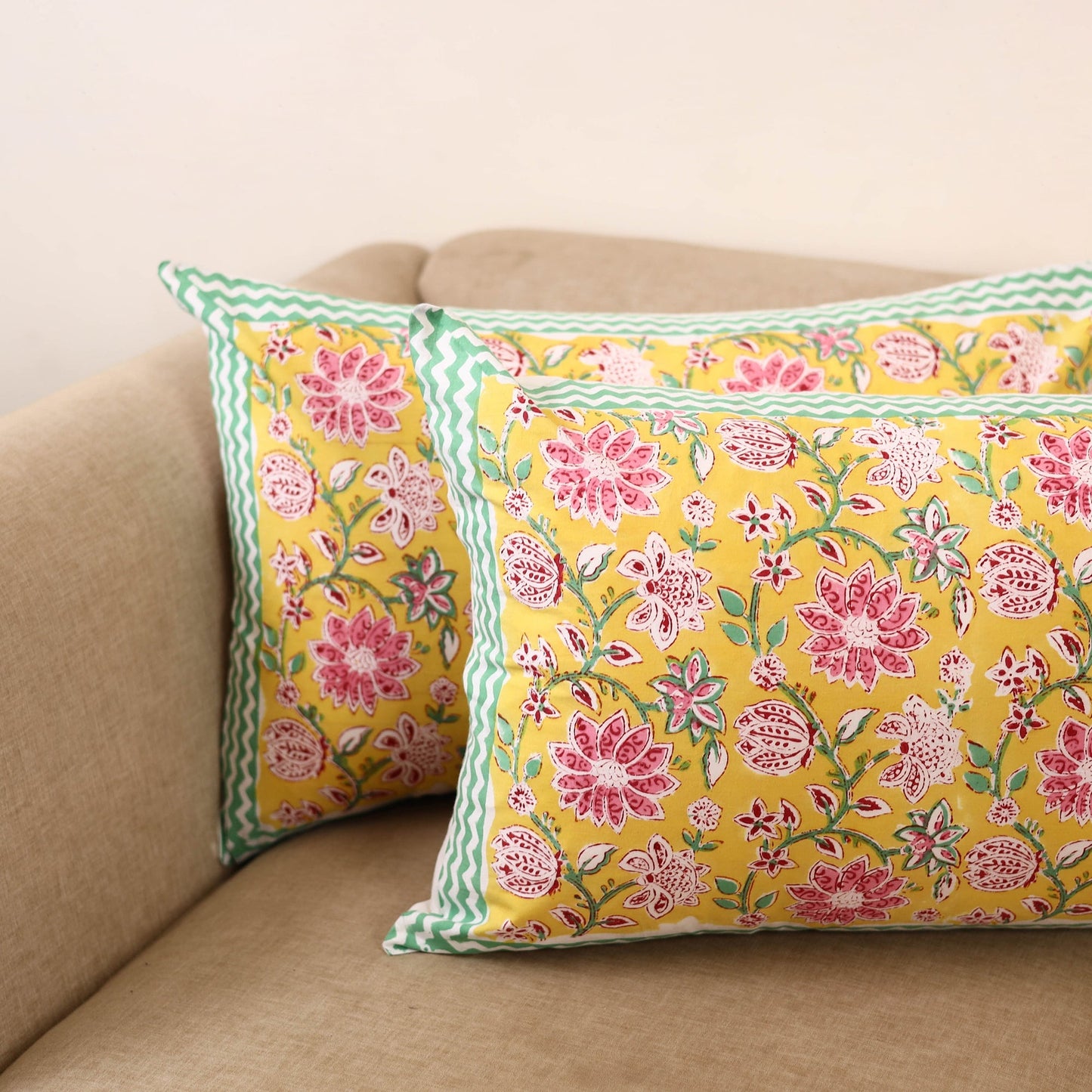 Set of 2 sanganeri cotton pillow covers 136 - handcrafted