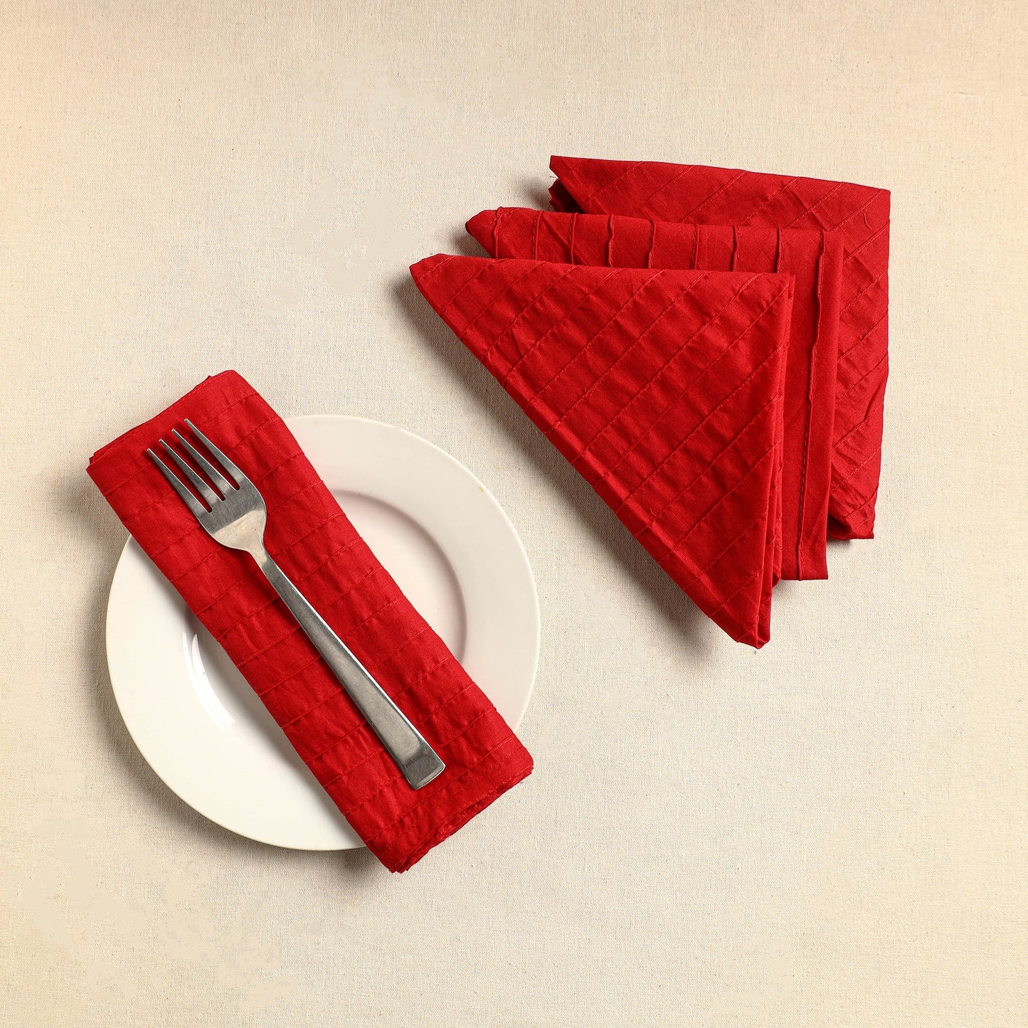 Red Set of 4 - Pintuck Plain Cotton Table Napkins (18 x 18 in) 08