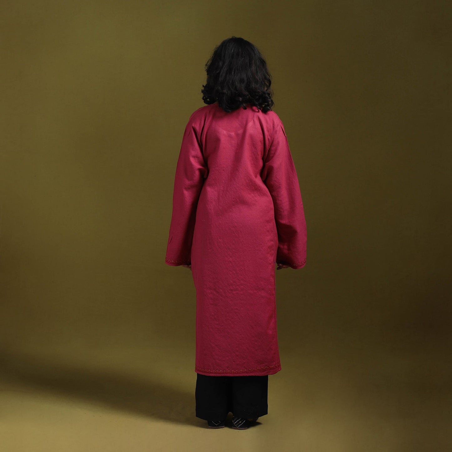 Sozni hand embroidered kashmiri merino wool pheran 24