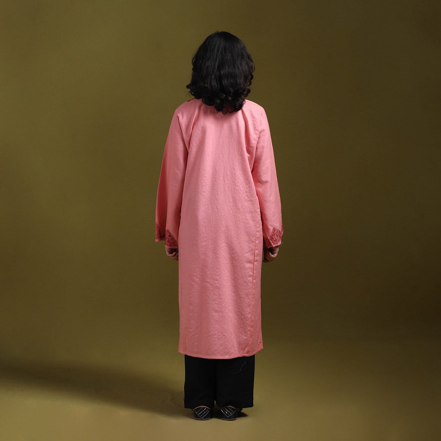 Sozni hand embroidered kashmiri merino wool pheran 47