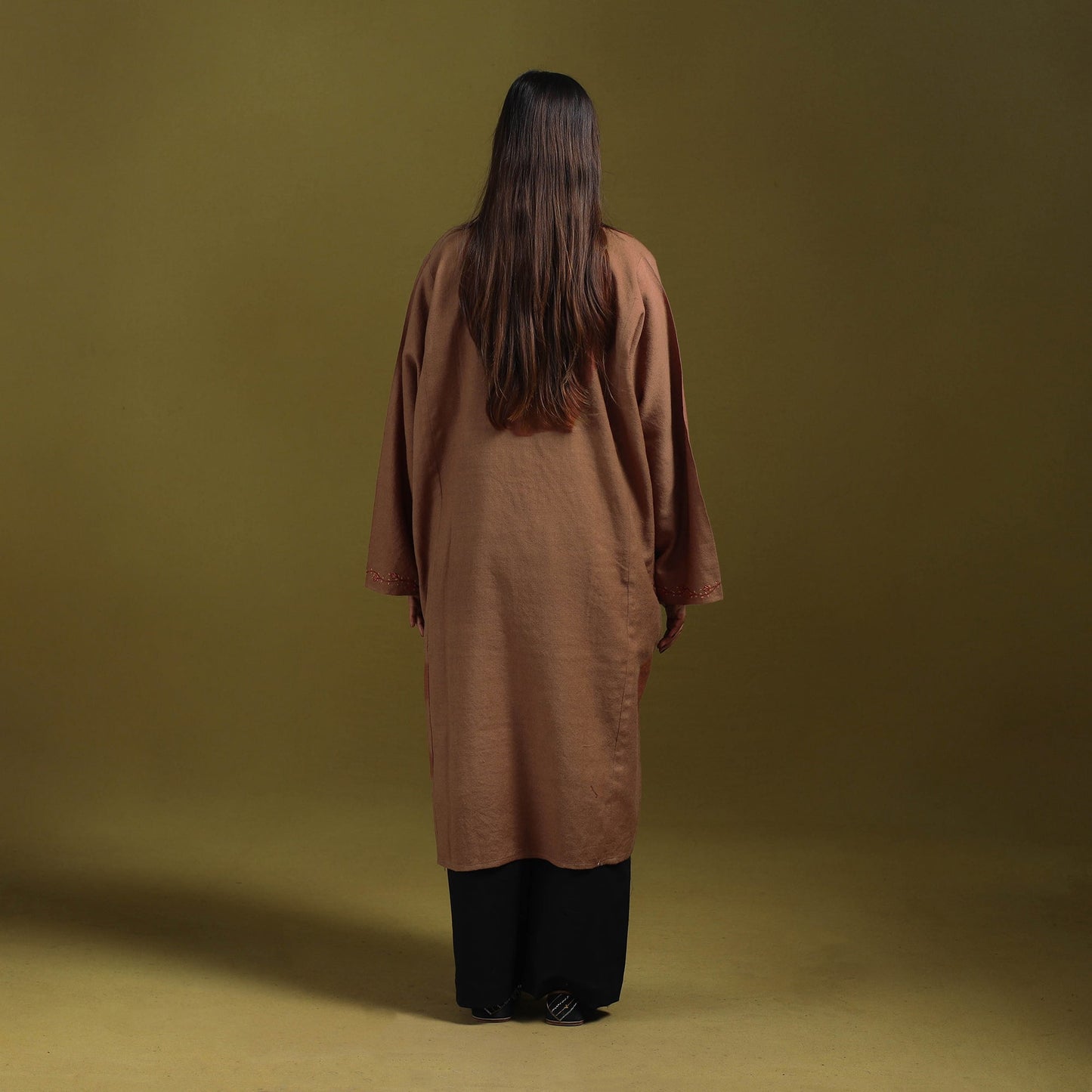 Sozni hand embroidered kashmiri merino wool pheran 66