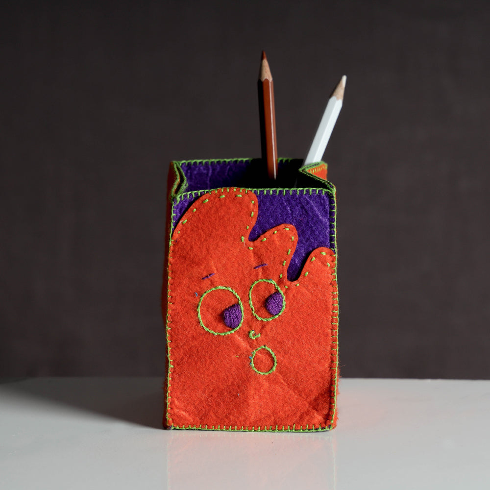 Threadwork Story Board Pen Stand - Toothy Online Shopping l iTokri.com