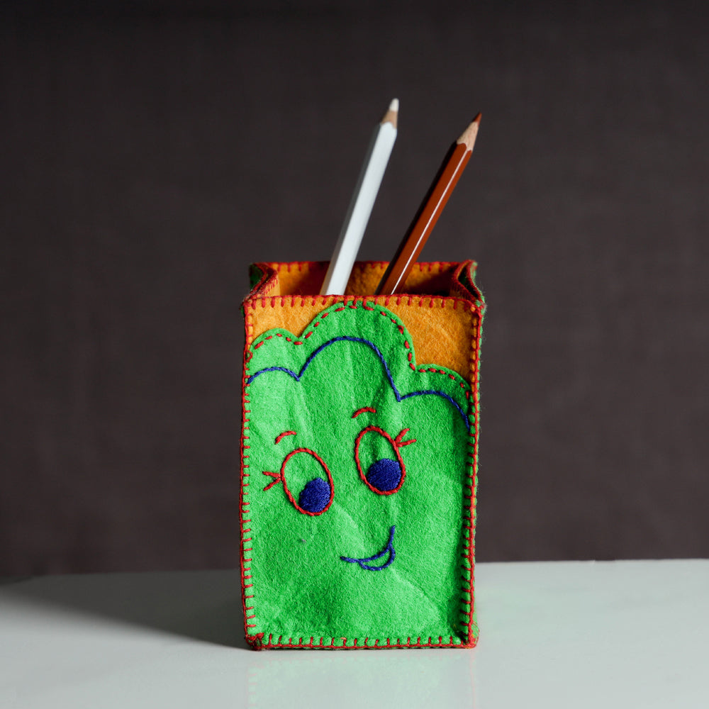 Threadwork Story Board Pen Stand - Toothy Online Shopping l iTokri.com