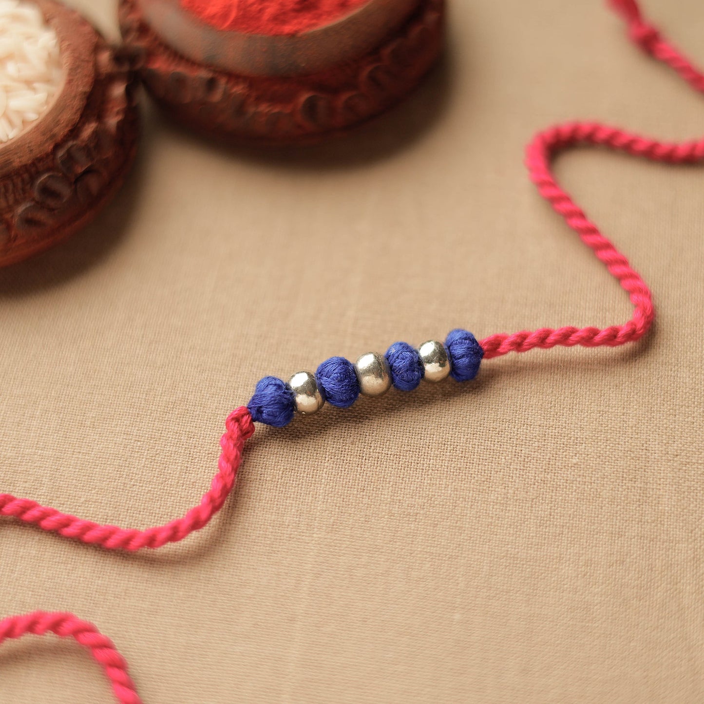 Tribal Dokra Craft GS & Threadwork Rakhi 19 Online at iTokri.com