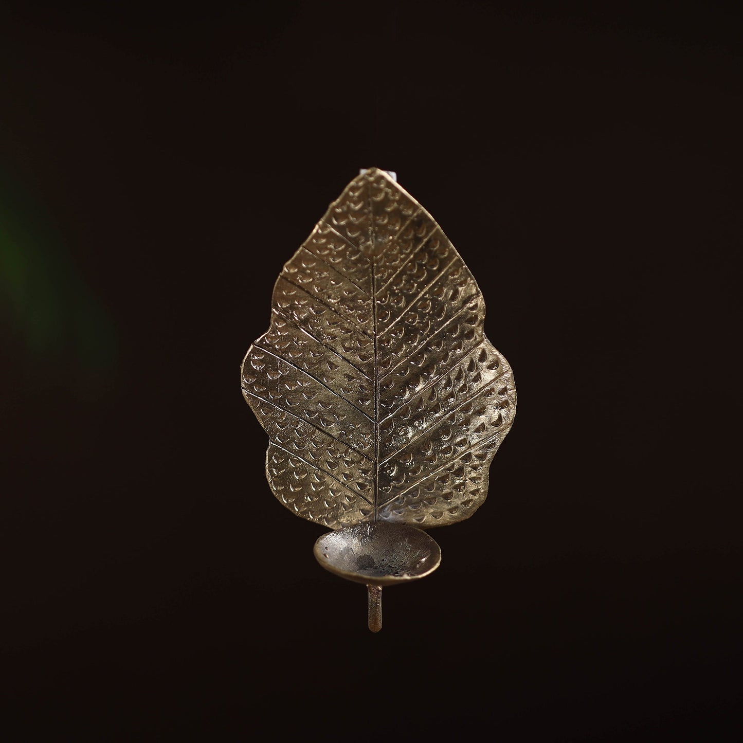 Tribal odisha dokra art handmade leaf candle holder 10
