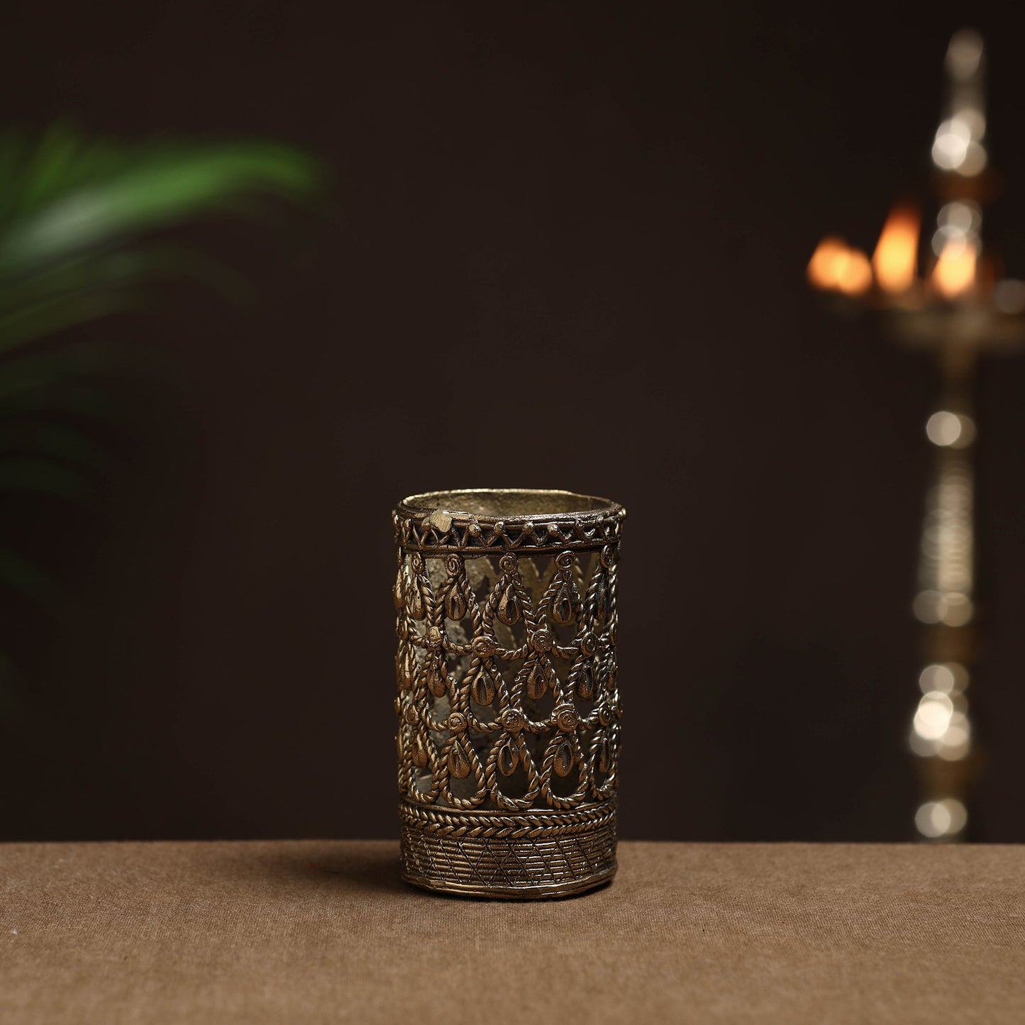 Tribal Odisha Dokra Handmade Pen Stand Online at iTokri.com