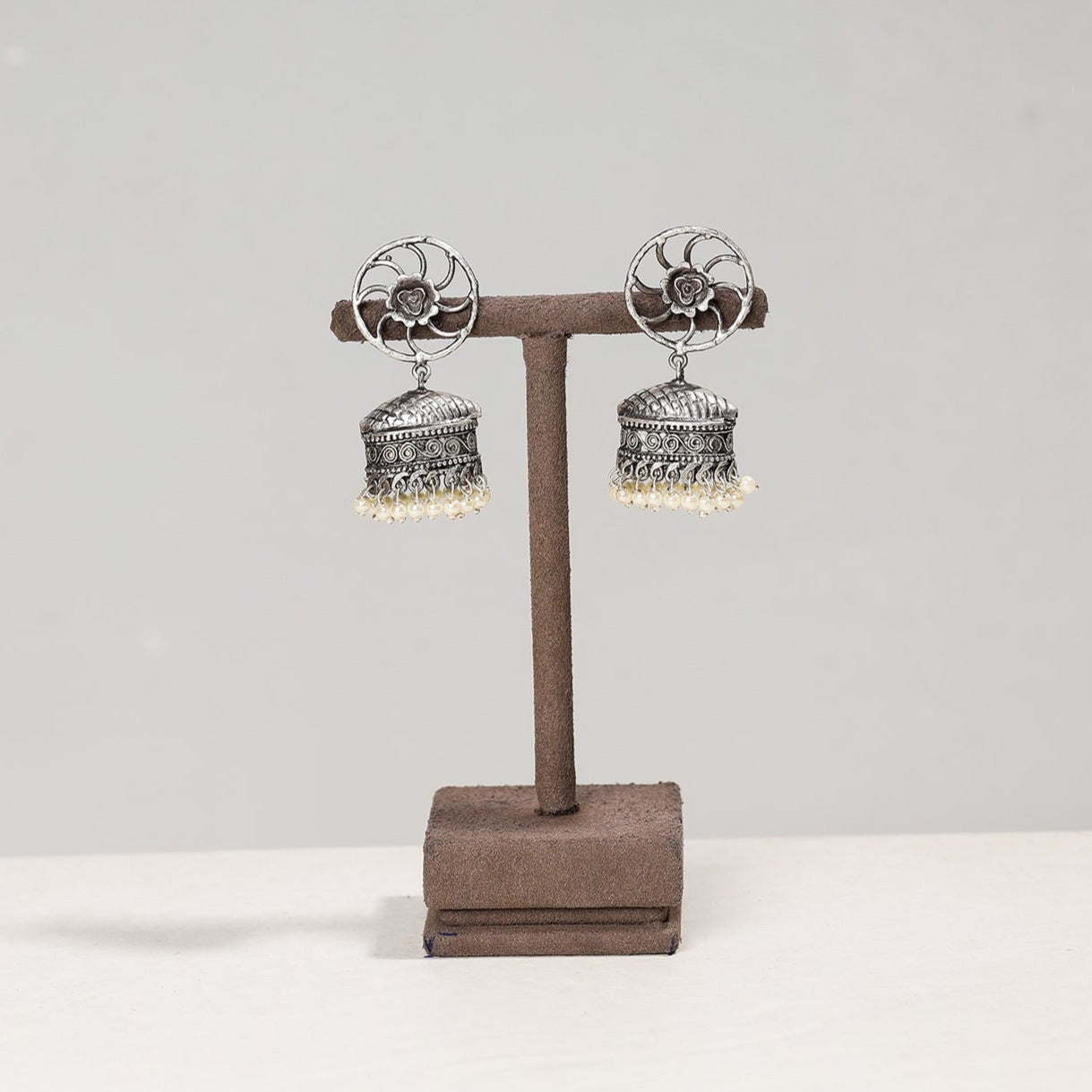 Antique Silver Finish Oxidised Special Brass Base Jhumki Earrings Online l iTokri.com