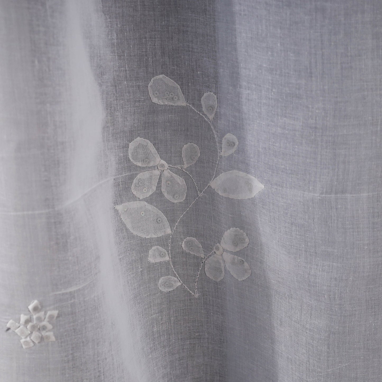 Buy Applique Patti Kaam Pure Cotton Door Curtain from Rampur Online l iTokri.com