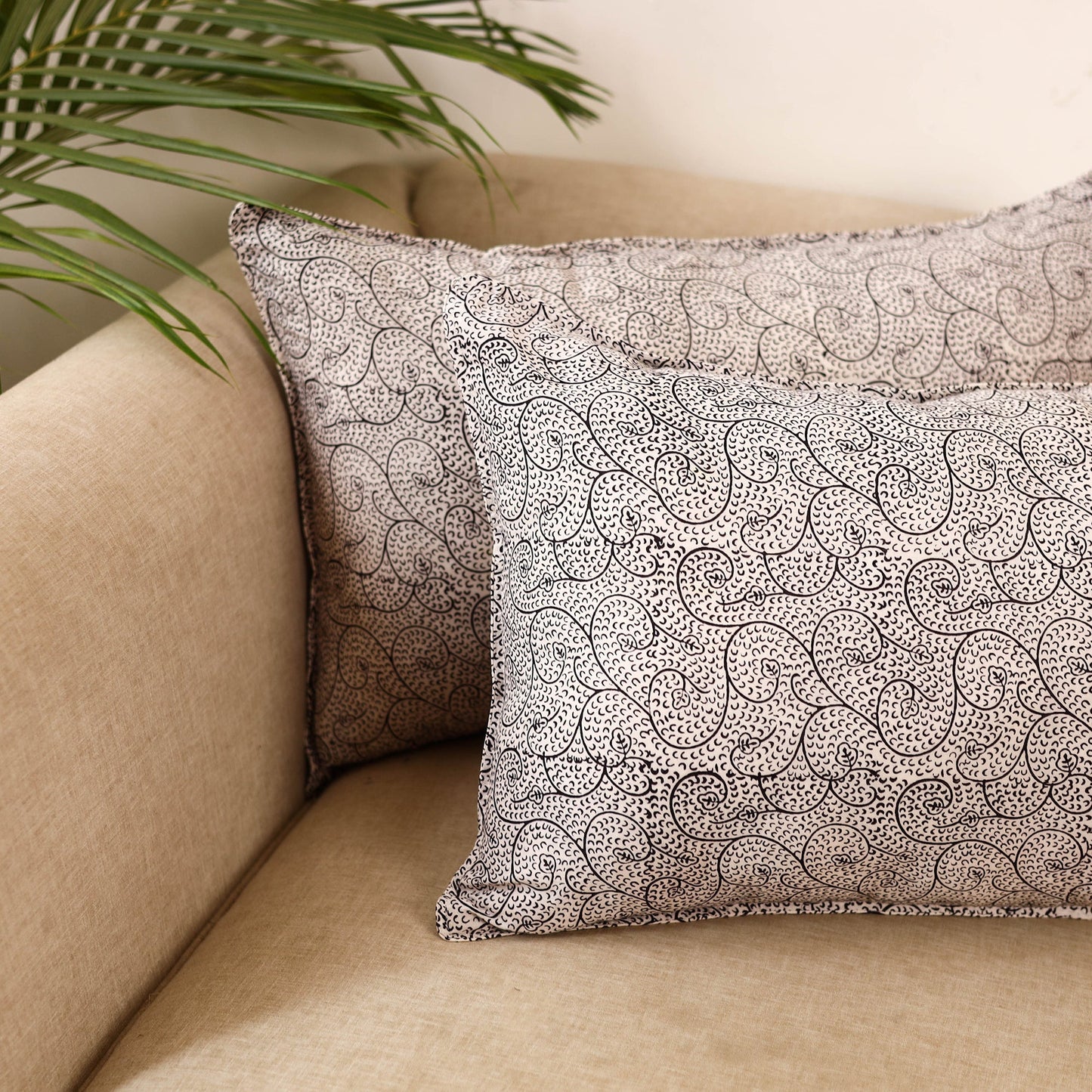 Bagh hand pillow cover (set of 2) 03 - handcrafted
