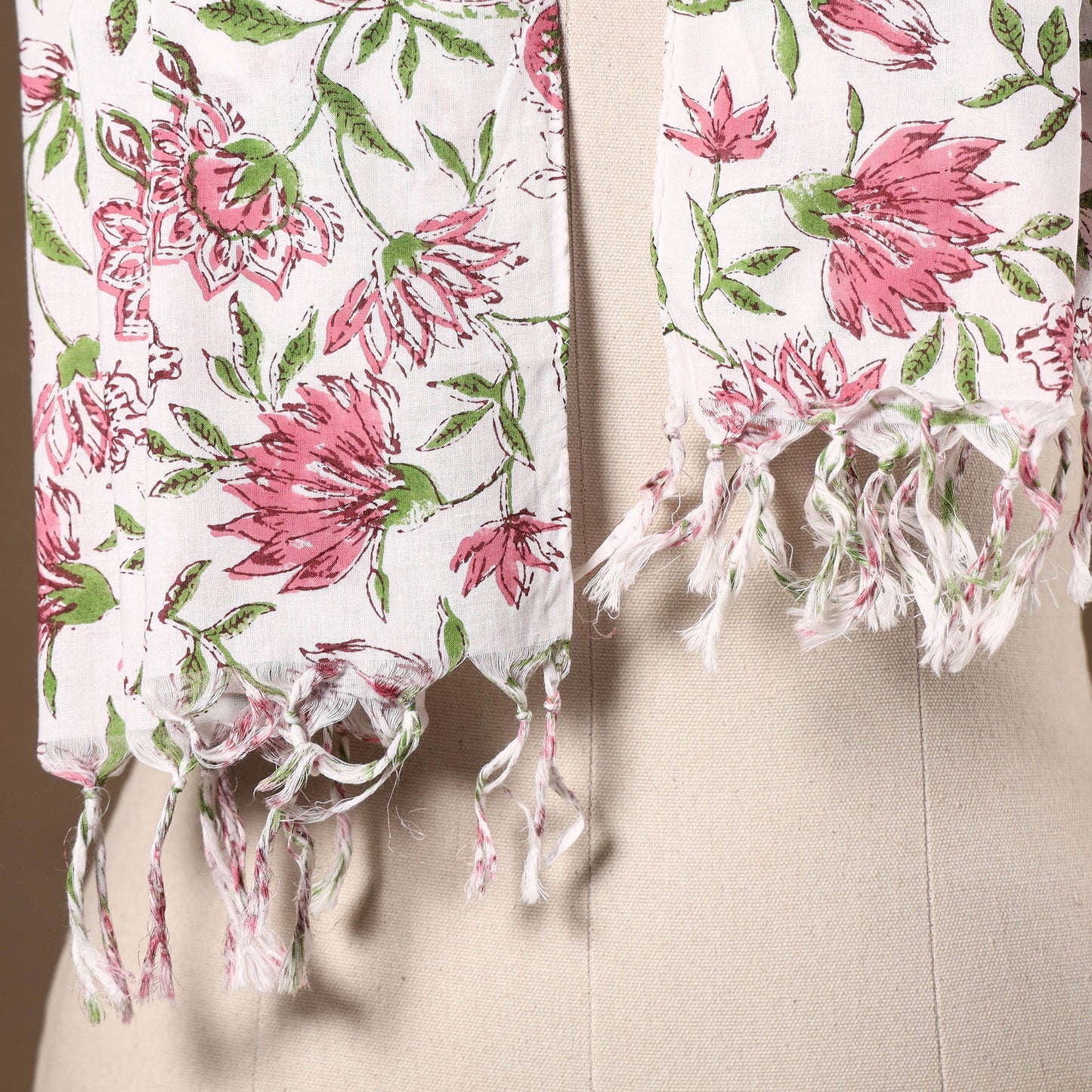 White - cotton sanganeri stole with tassels 05 - handcrafted