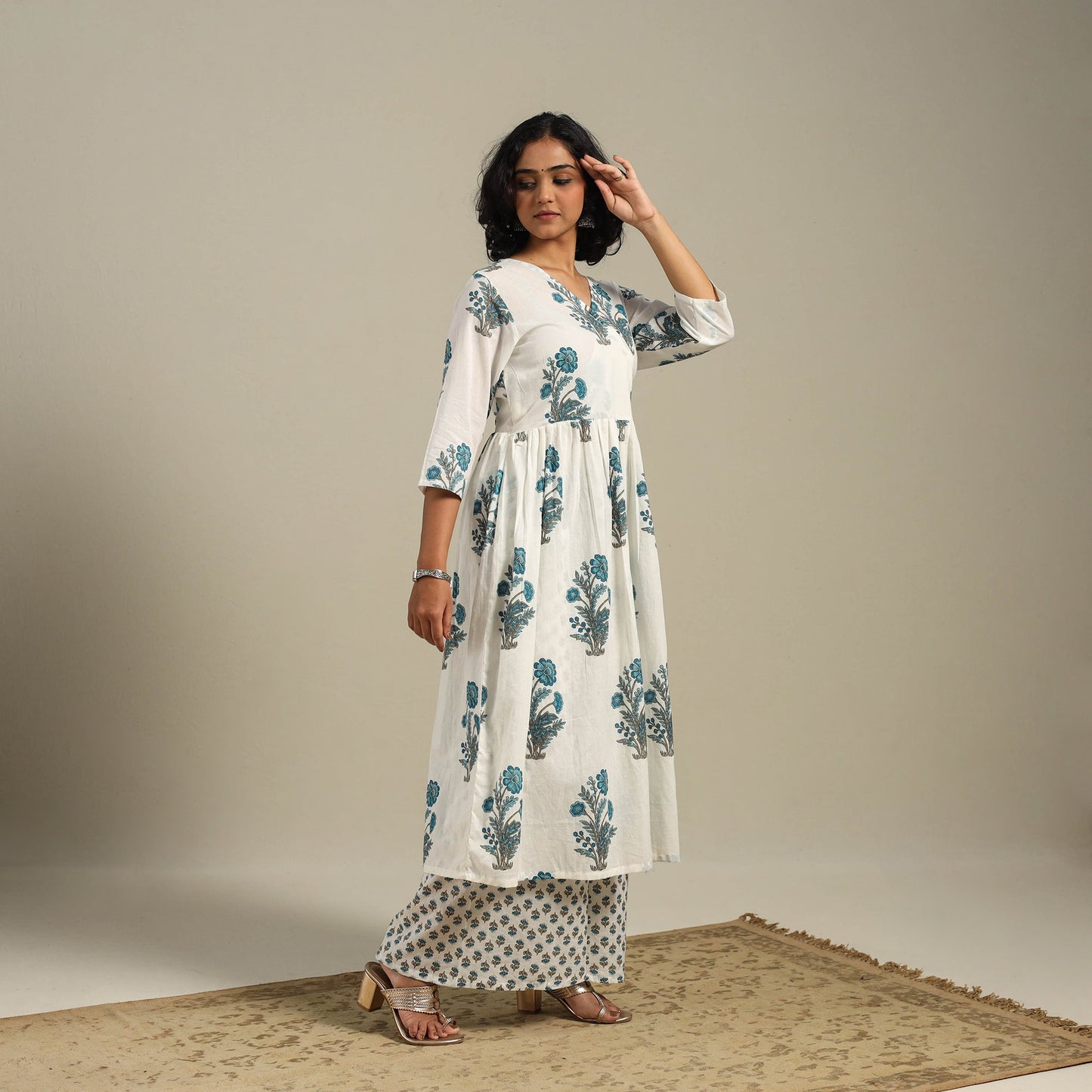 White - flared cotton jaipur kurta set (set of 2) 08