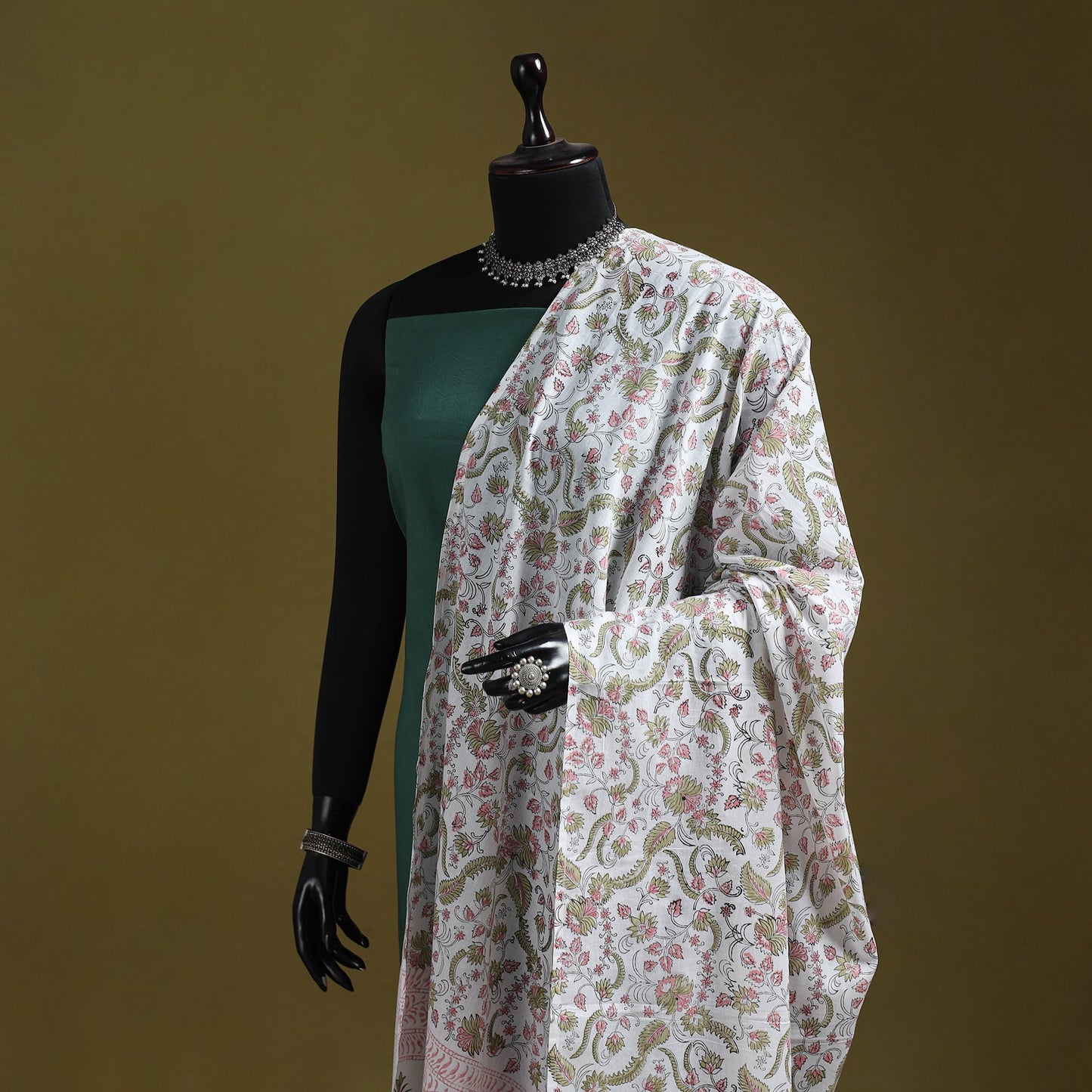 Hand cotton sanganeri floral dupatta 21 - handcrafted