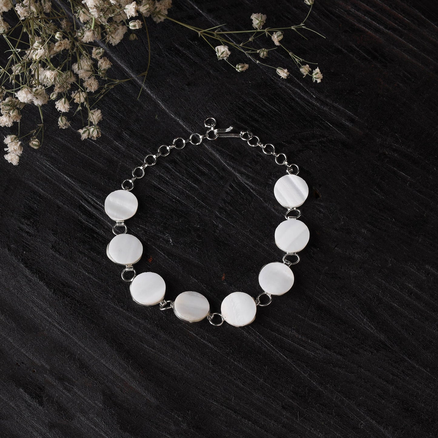 White - handcrafted seashell bracelet (adjustable) 29