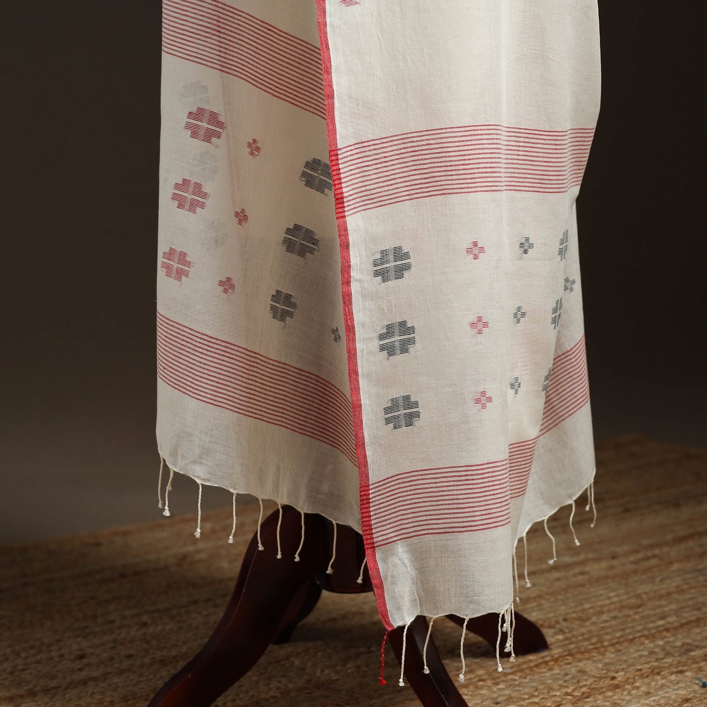 Handloom cotton bengal jamdani dupatta 28 - handcrafted