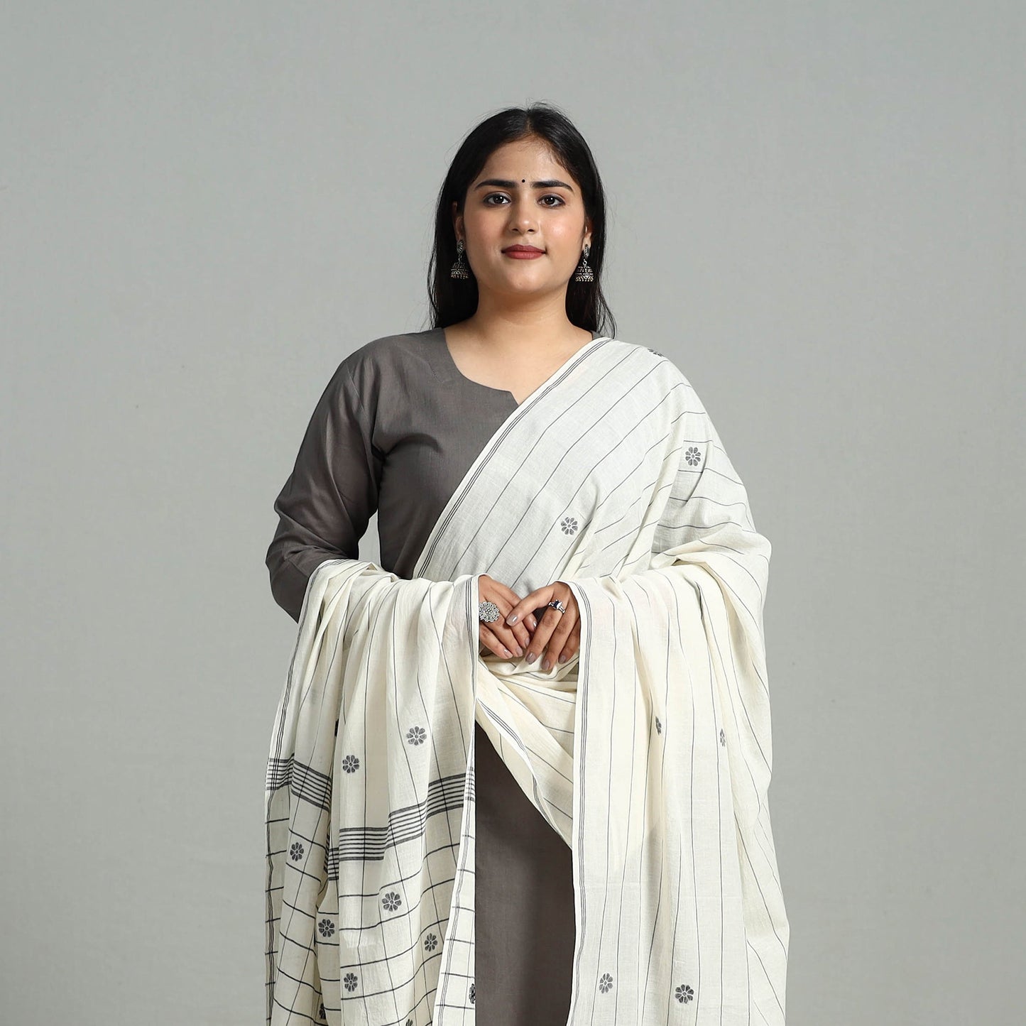 White Handloom Cotton Burdwan Jamdani Dupatta Online