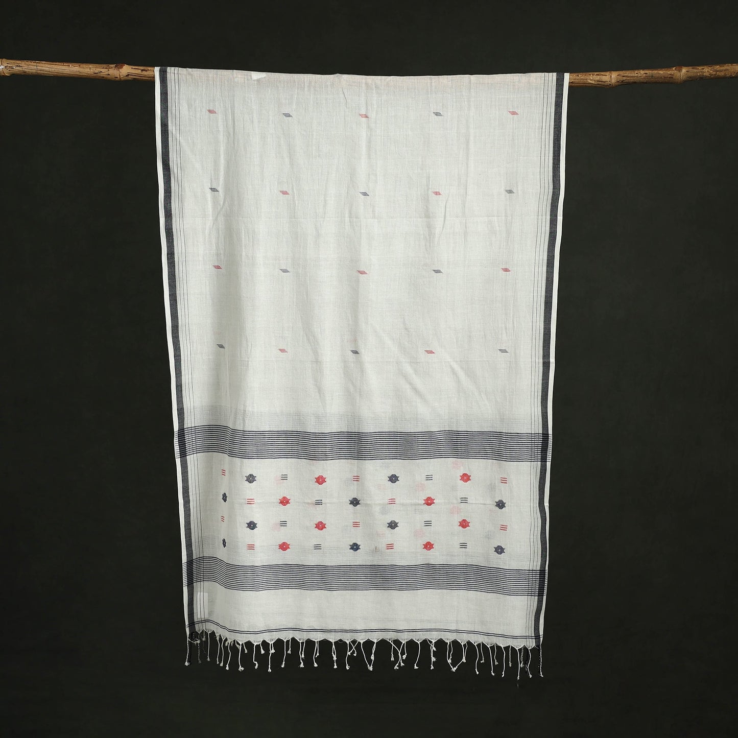 Handloom cotton burdwan jamdani stole with tassels 41