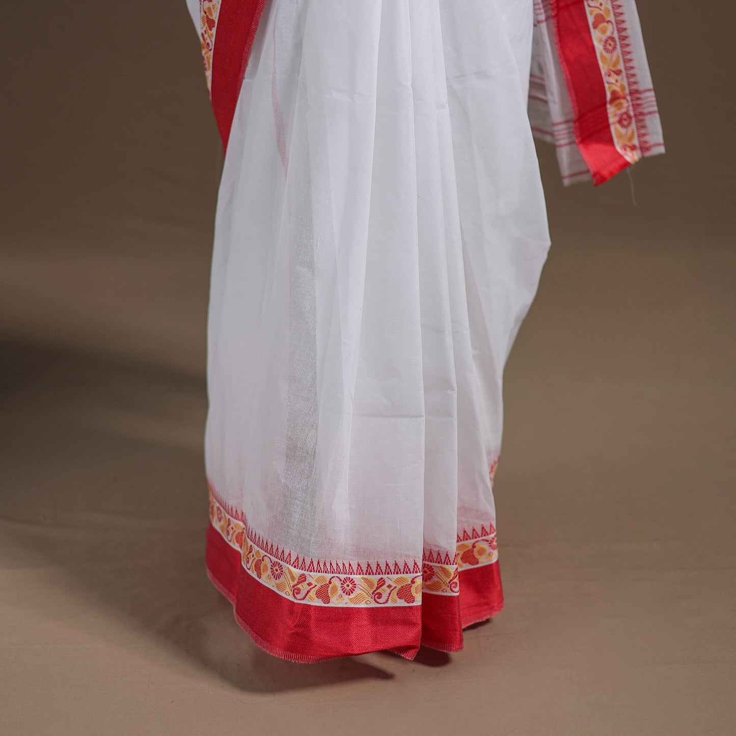 White Handloom Cotton Phulia Jamdani Saree
