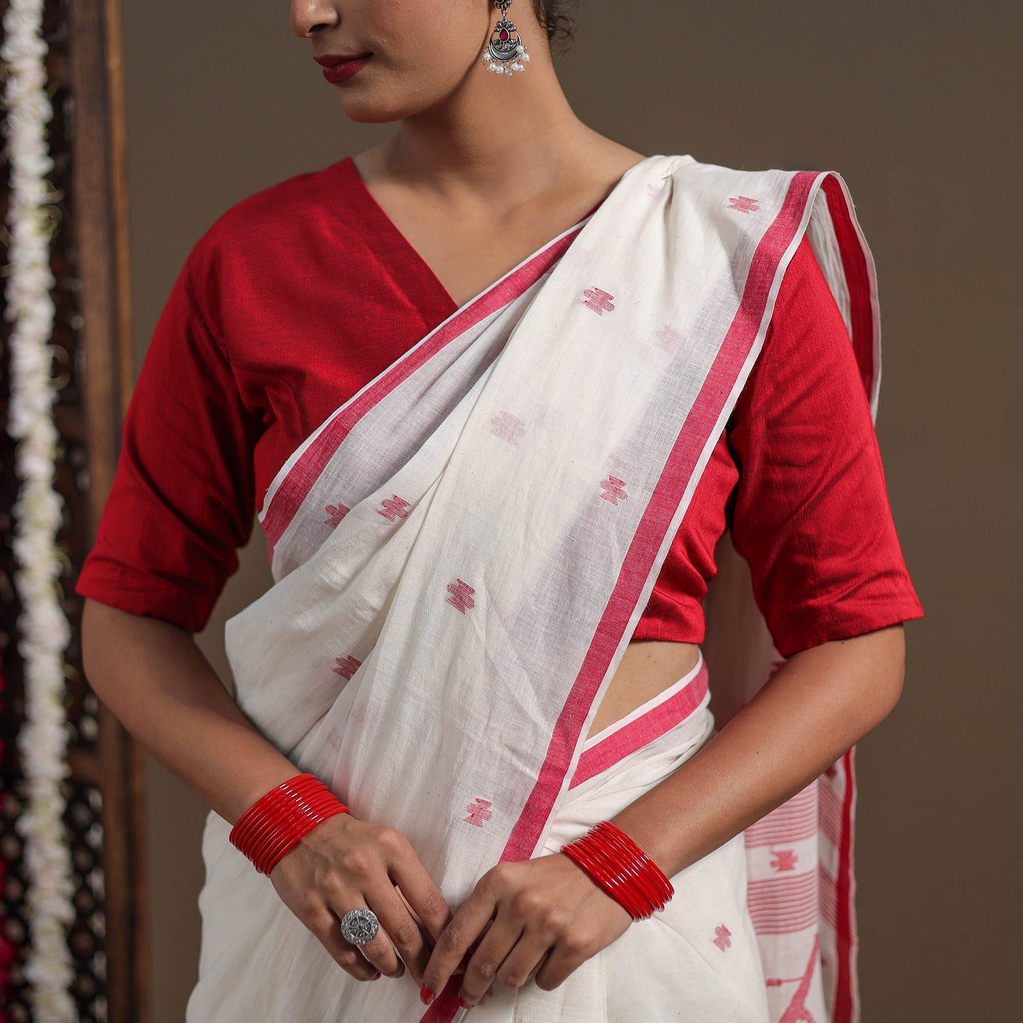 White Handloom Cotton Phulia Jamdani Saree