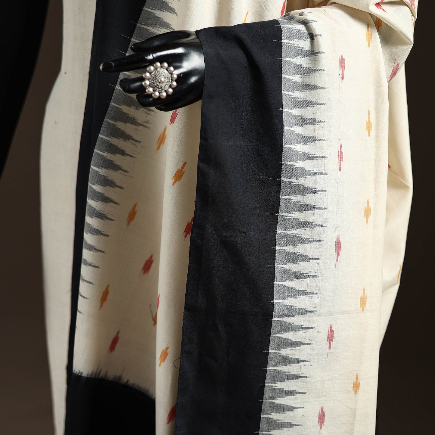 Handloom cotton pochampally ikat dupatta 16 - handcrafted