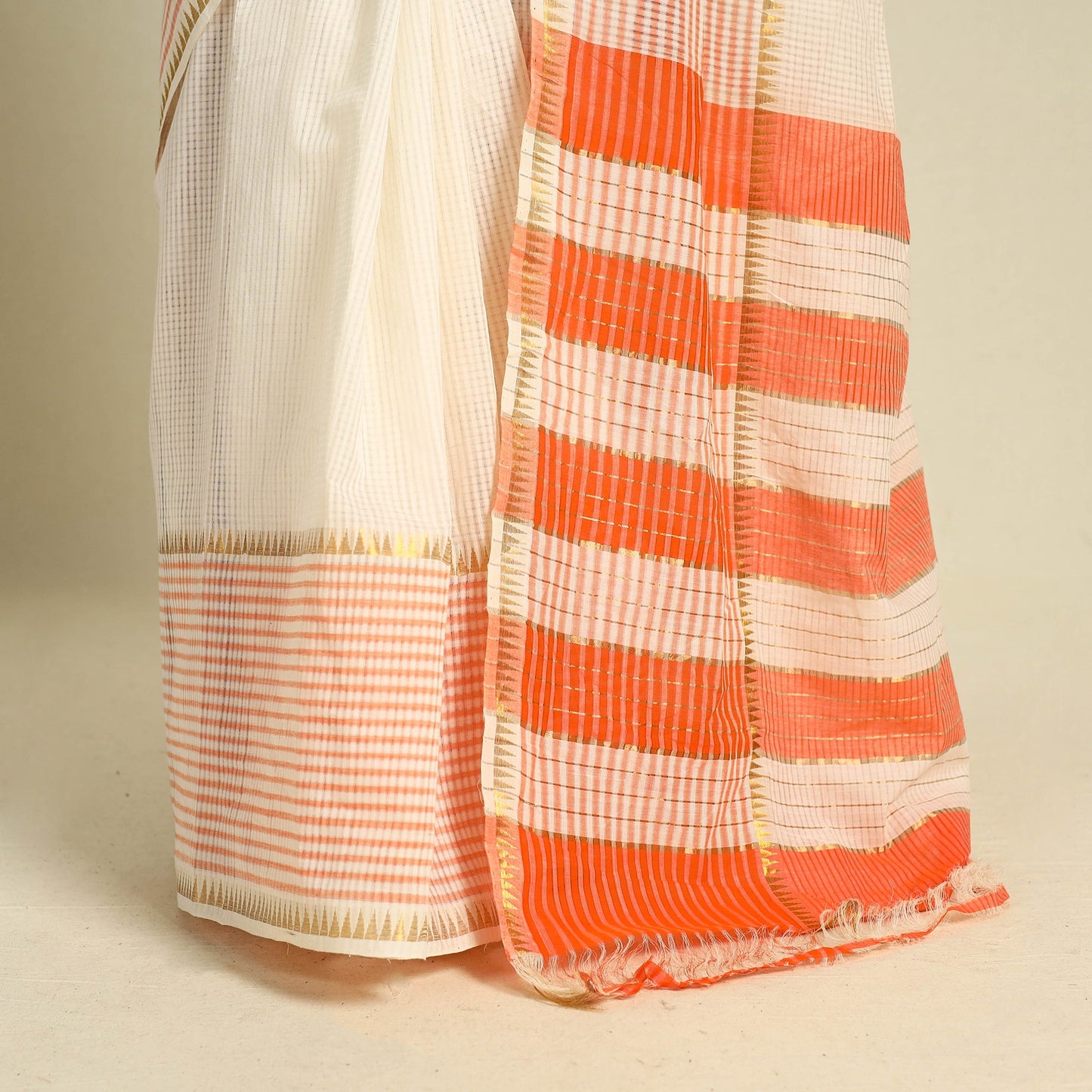 Handloom Missing Checks Cotton Off White Mangalagiri Saree