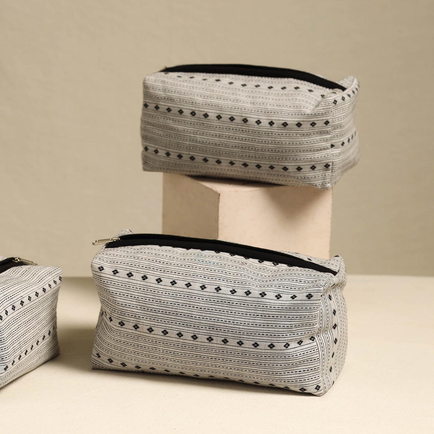White Handmade Cotton Toiletry Bags (Set of 3)