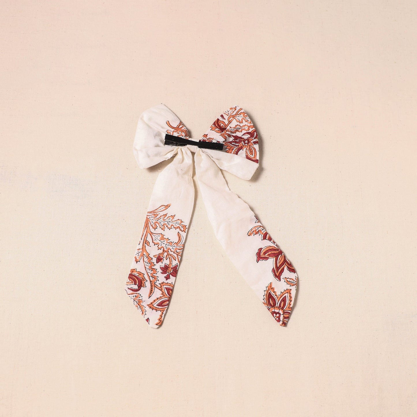 White - handmade fabric bow hair clip 01 - handcrafted