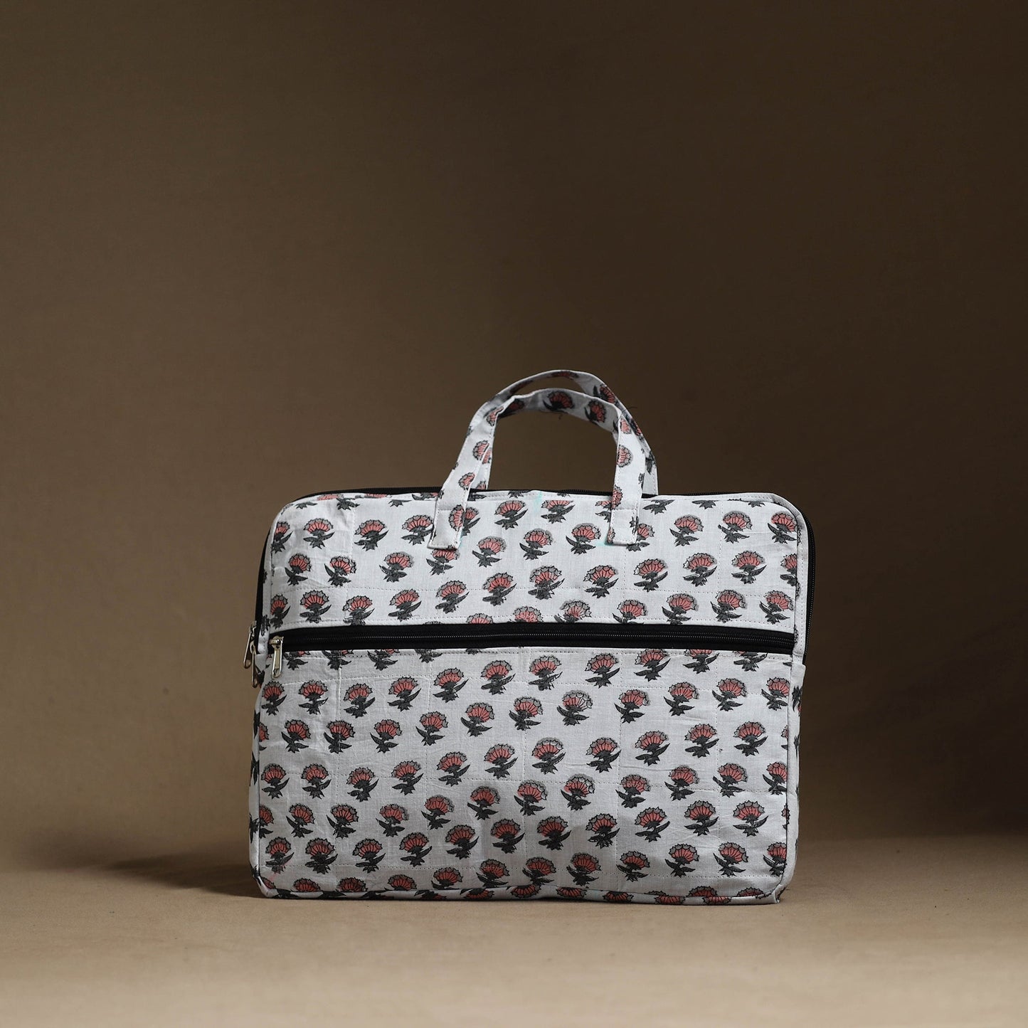 White Handmade Quilted Cotton Laptop Bag (13 x 16 in)