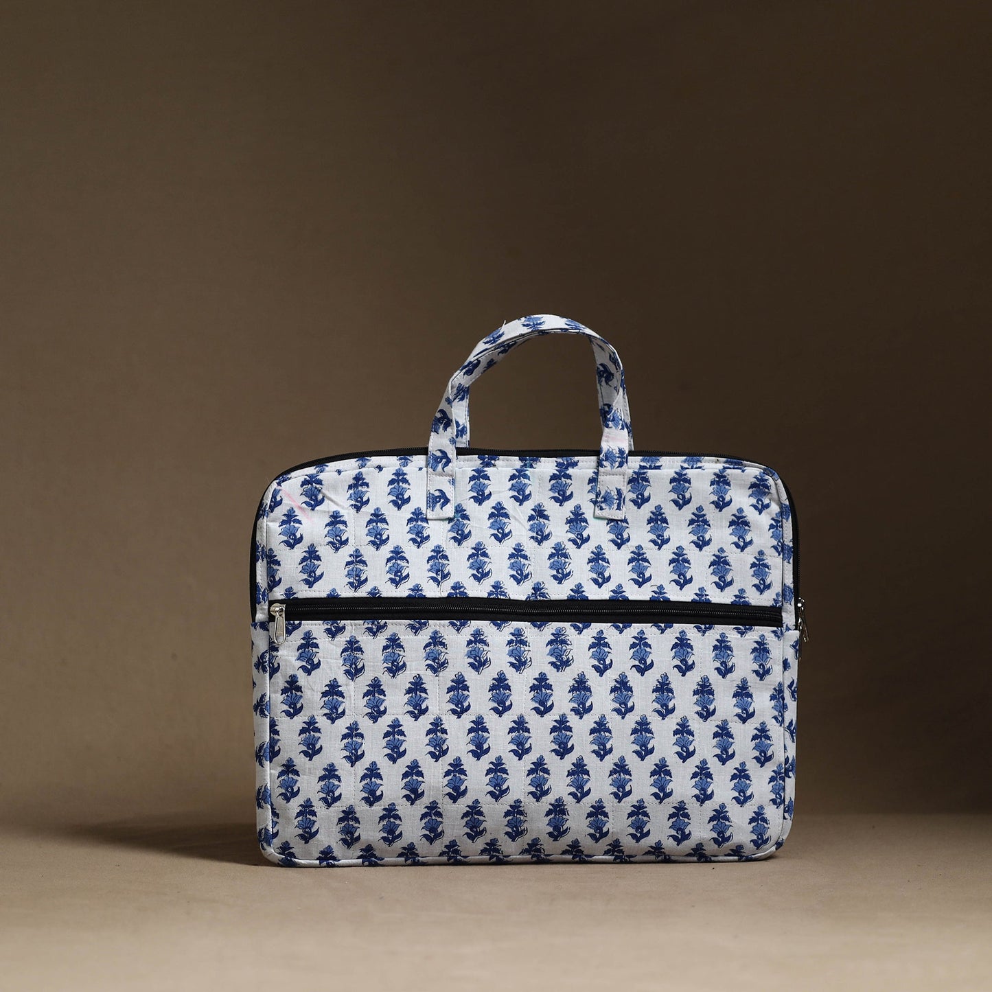 White Handmade Quilted Cotton Laptop Bag (13 x 16 in)