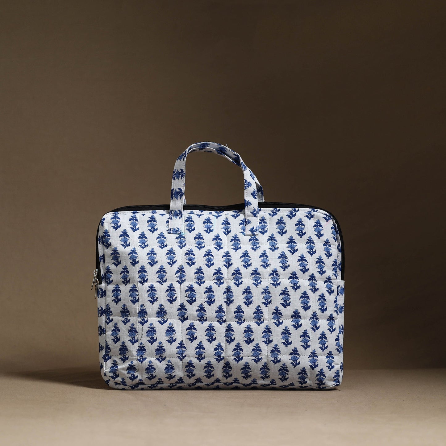 White Handmade Quilted Cotton Laptop Bag (13 x 16 in)
