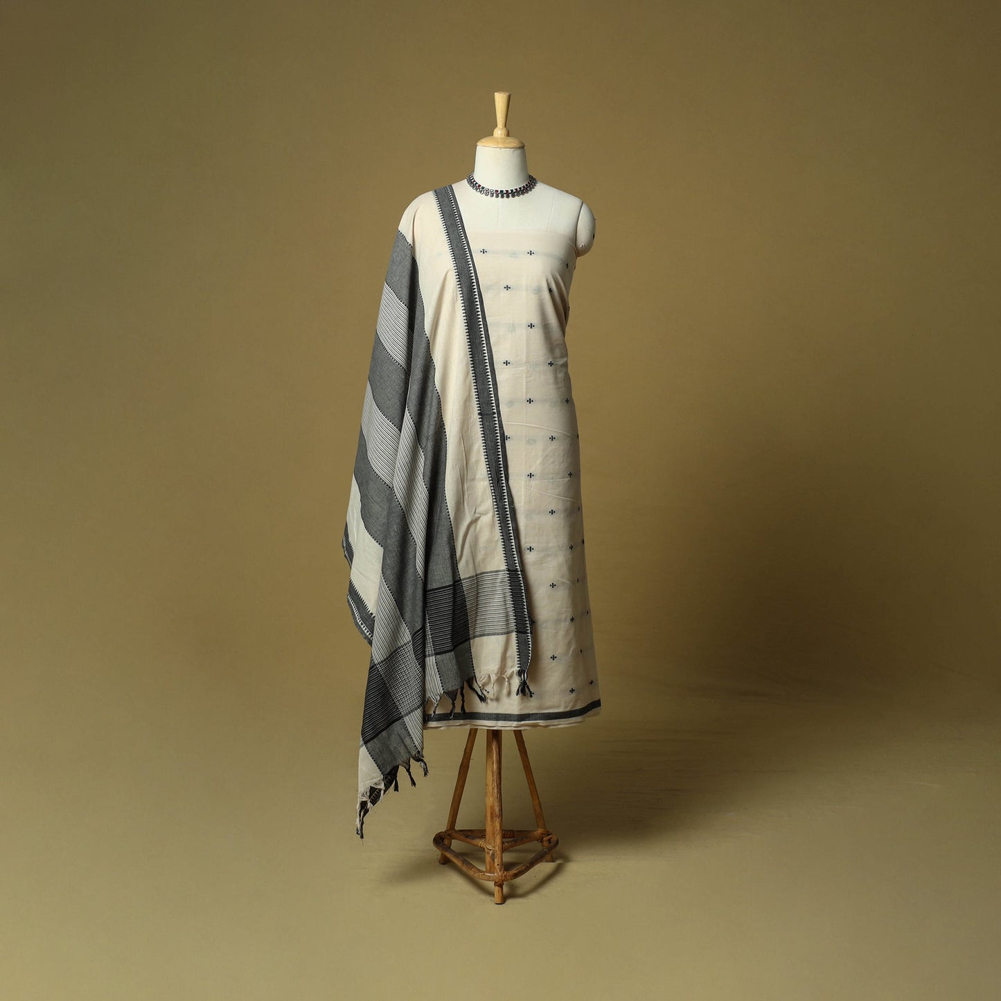 Jacquard cotton 3pc unstitched dress material 35