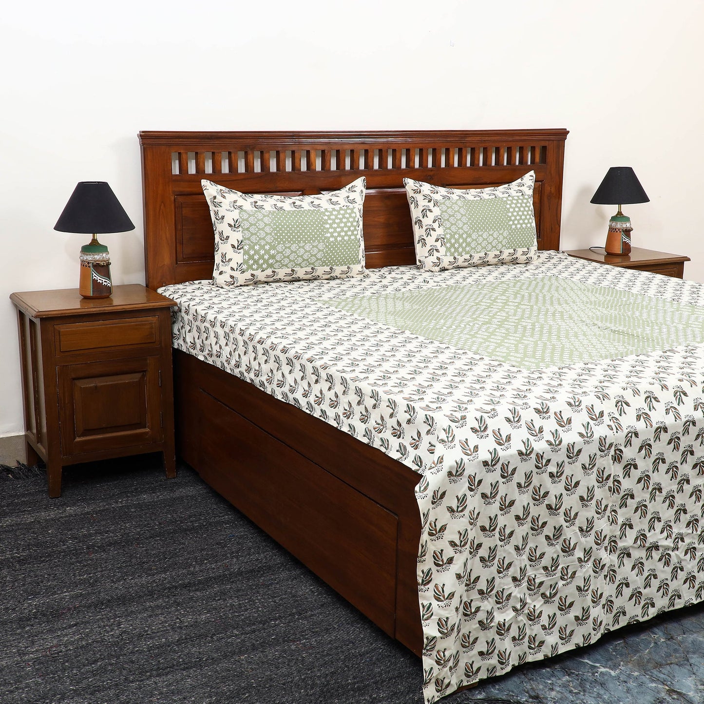 White Jaipur Print Patchwork Cotton Bedsheet Set