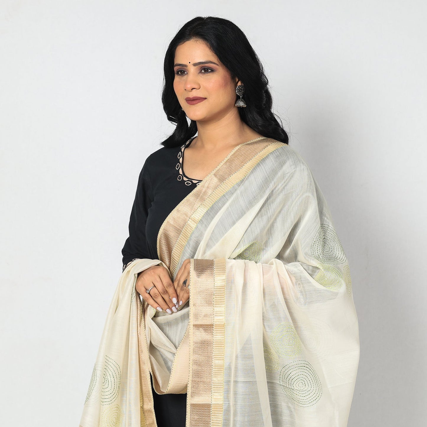 Kolaghat Kantha Zari Border Maheshwari Silk Dupatta with Tassels Online
