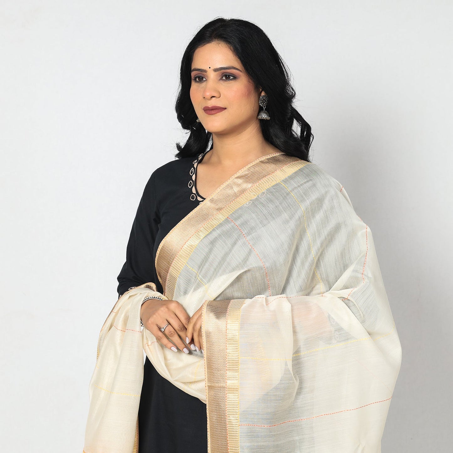 White - Kolaghat Kantha Zari Border Maheshwari Silk Dupatta with Tassels