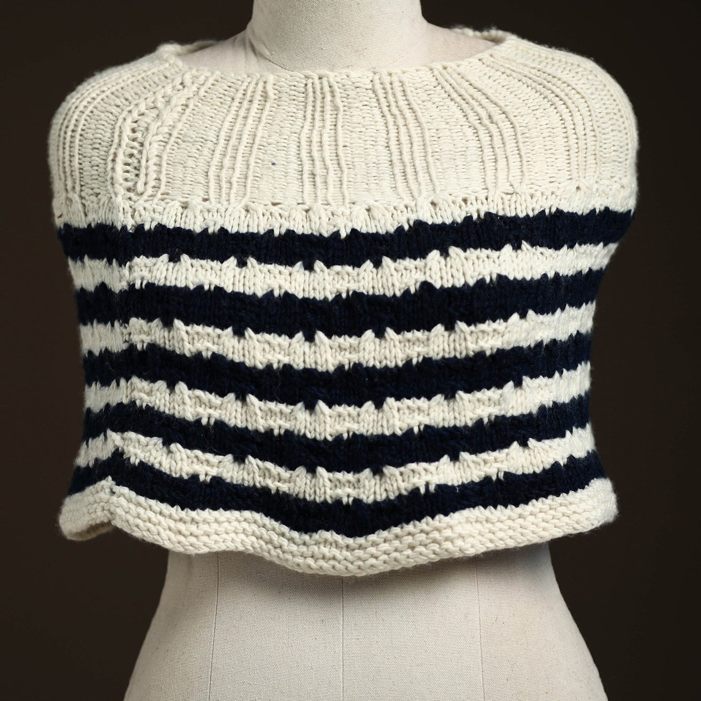 White - kullu karishma hand knitted merino wool neck warmer