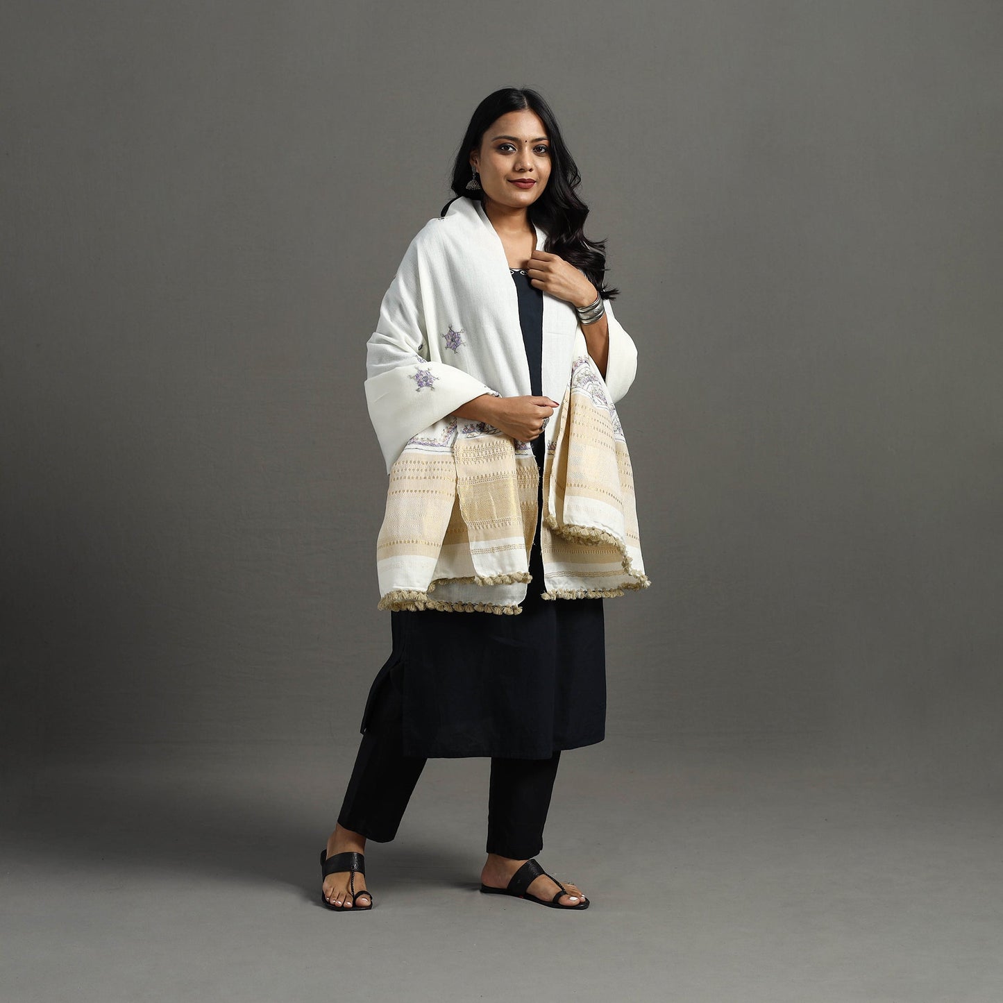 White Kutch Neran Hand Embroidery Mirror Work Woollen Shawl
