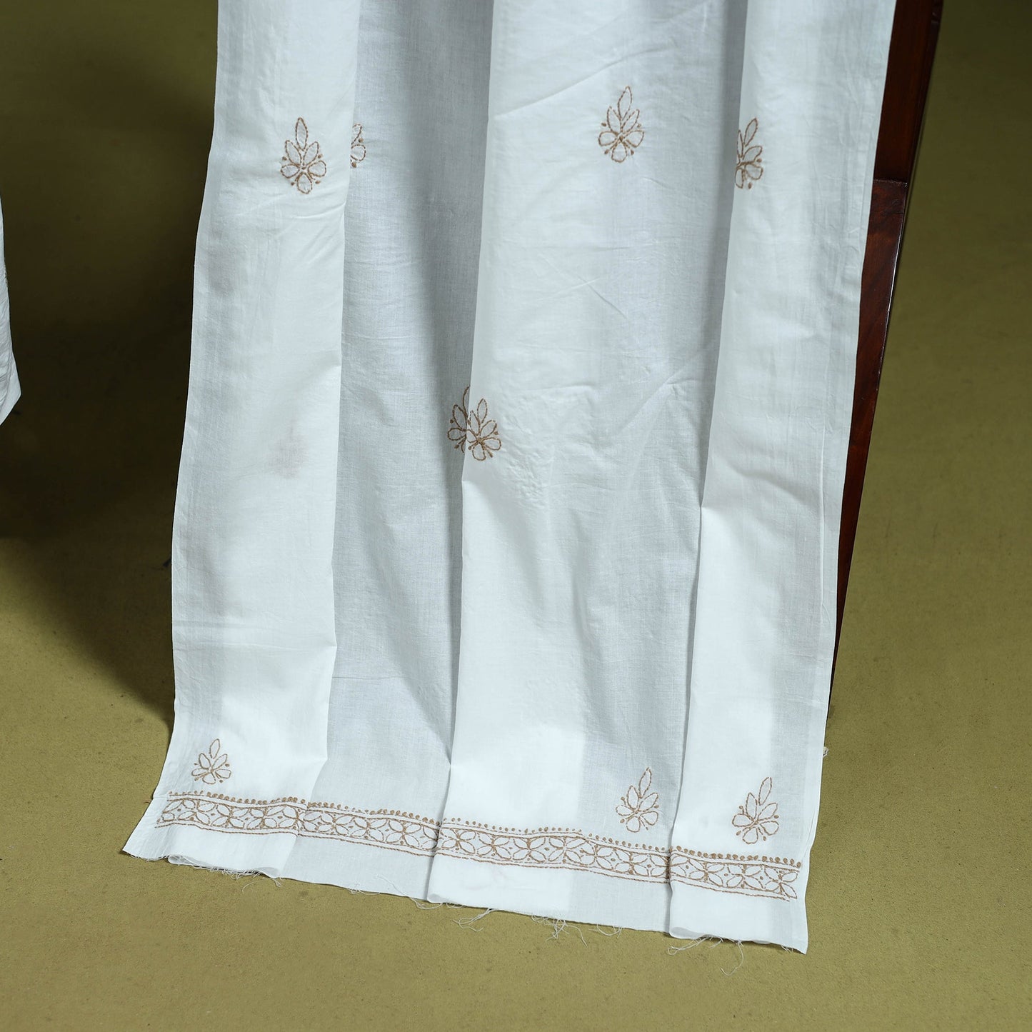 White - lucknowi hand embroidered chikankari mul cotton 2pc