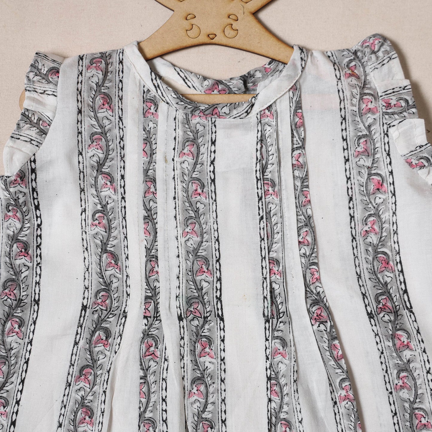 White - pure cotton baby girls floral top & shorts (6-12