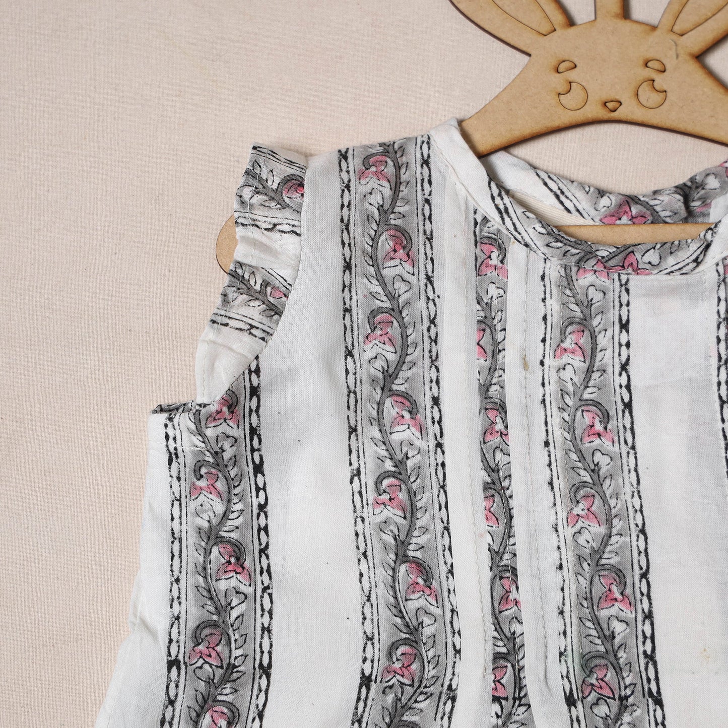 White - pure cotton baby girls floral top & shorts (6-12