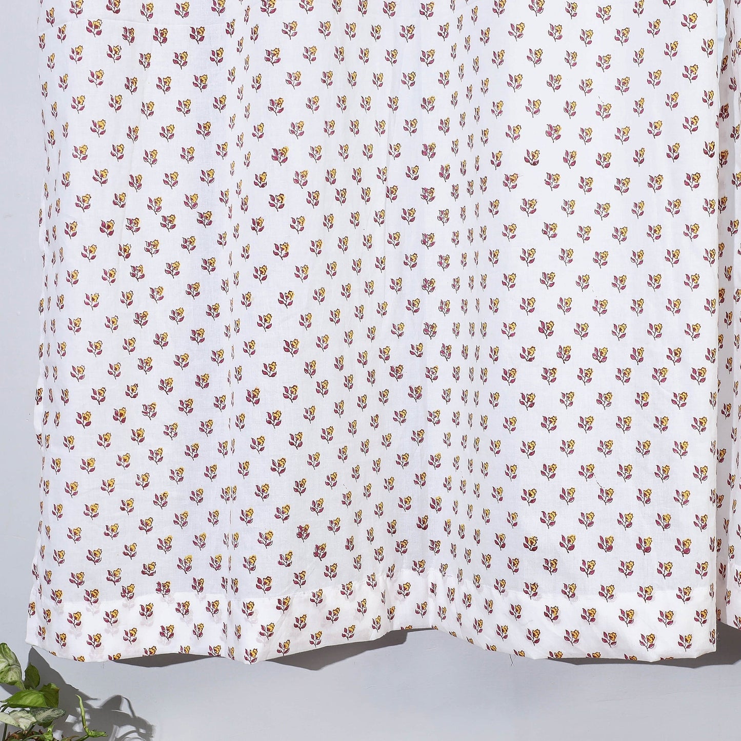 Sanganeri printed cotton window curtain (5 x 3 feet)