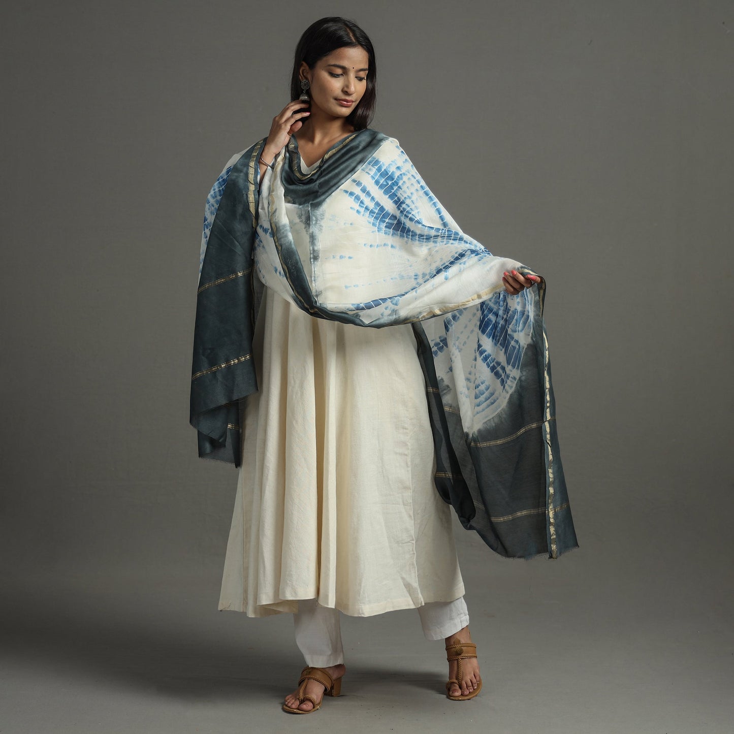 Exclusive!! Handloom Shibori Tie-Dye Chanderi Silk Dupatta with Zari Border 60