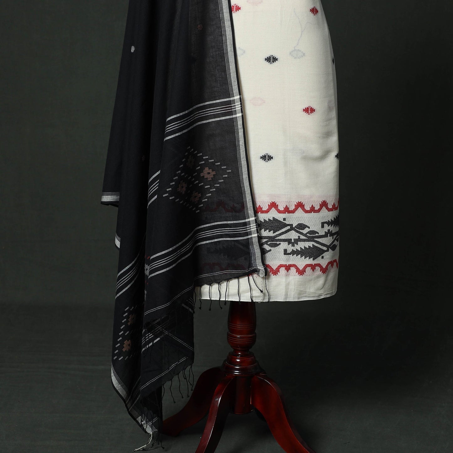 Thread buti cotton 2pc unstitched dress material