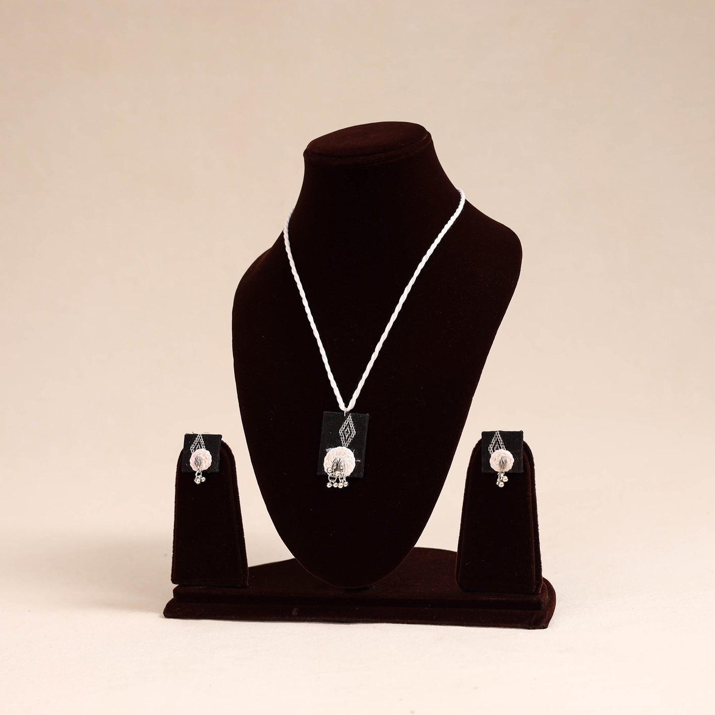 White - thread work gs fabart necklace set 01 - handcrafted