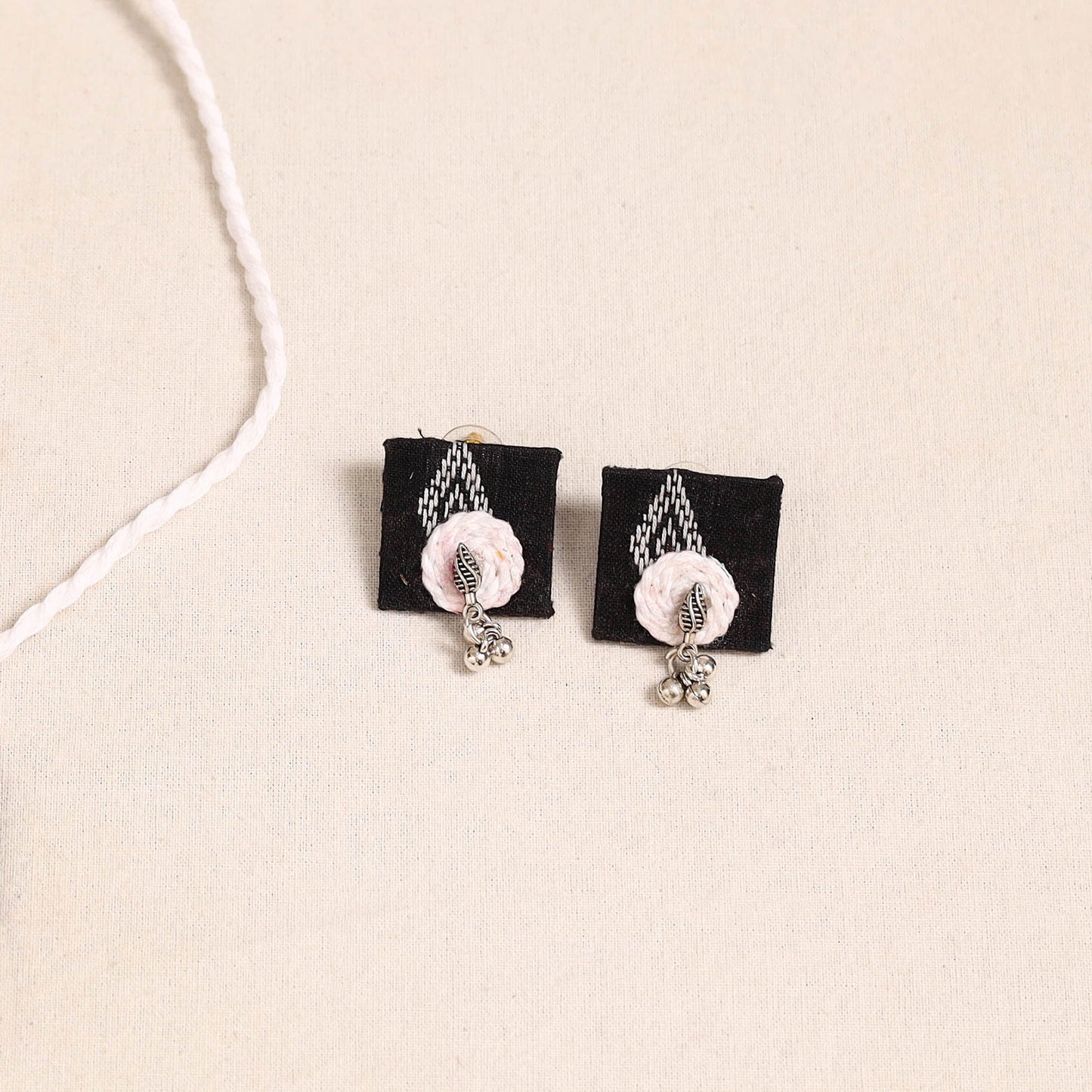 White - thread work gs fabart necklace set 01 - handcrafted